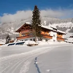 招待所 Haus Alpina 3*