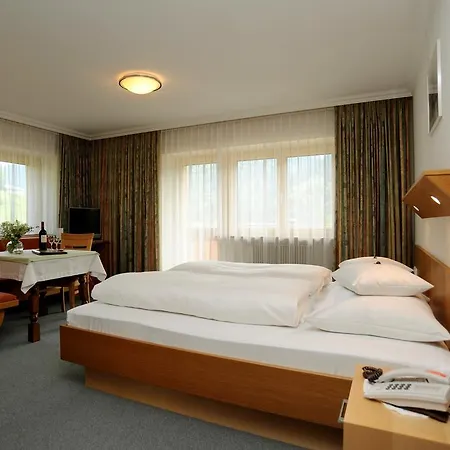 Pensión Haus Alpina 3*