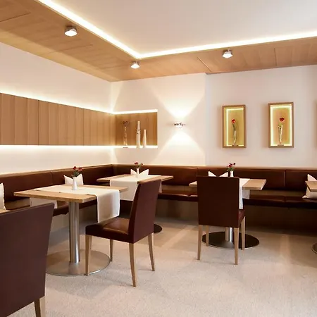 Haus Alpina Pensión