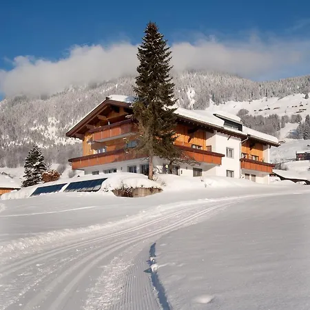 Pensión Haus Alpina 3*